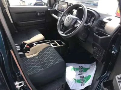 Daihatsu ATRAI VAN