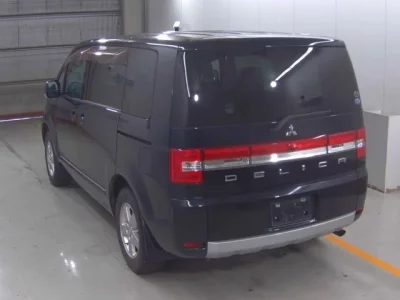 Mitsubishi DELICA D5