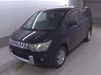 Mitsubishi DELICA D5