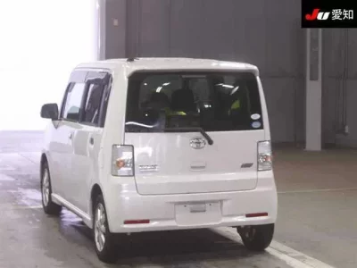 Toyota PIXIS SPACE