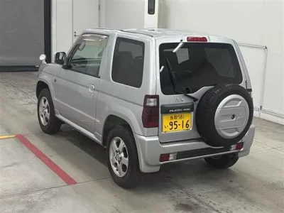 Mitsubishi PAJERO MINI