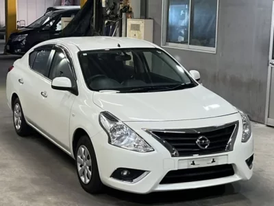 Nissan TIIDA LATIO