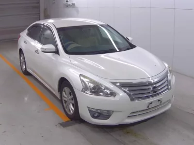 Nissan TEANA
