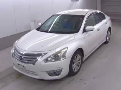 Nissan TEANA