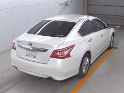 Nissan TEANA