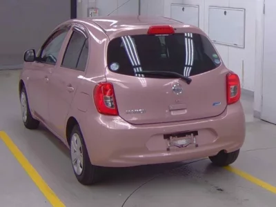 Nissan MARCH