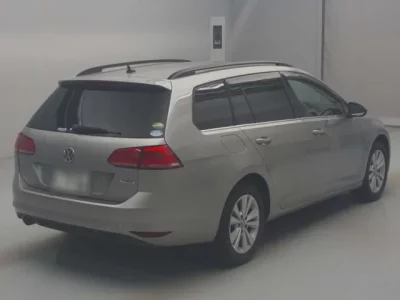 Volkswagen GOLF VARIANT