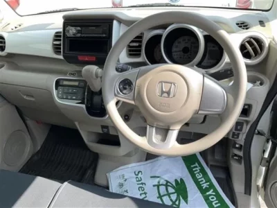 Honda N BOX SLASH