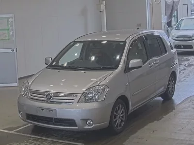 Toyota RAUM