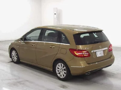 Mercedes-Benz B CLASS