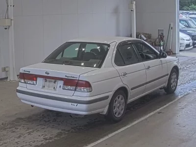 Nissan SUNNY