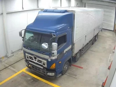 Hino TRUCK