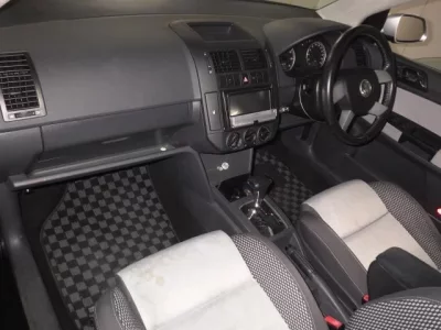 Volkswagen CROSS POLO