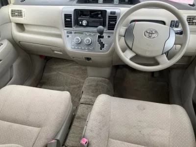 Toyota RAUM