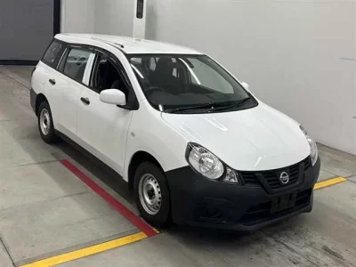 Nissan AD