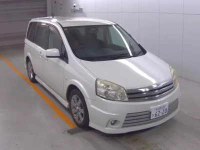 Nissan LAFESTA