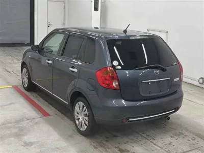 Mazda VERISA