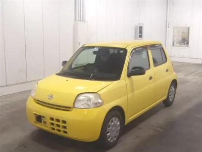 Daihatsu Esse