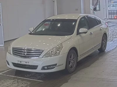 Nissan TEANA