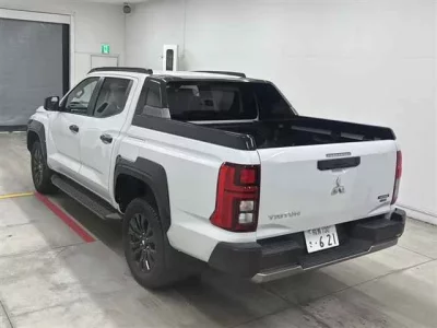 Mitsubishi TRITON