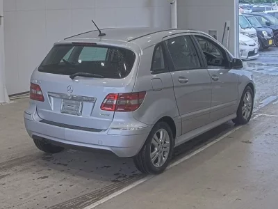 Mercedes-Benz B CLASS