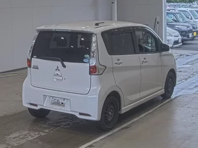 Mitsubishi EK CUSTOM