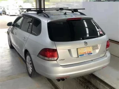 Volkswagen GOLF VARIANT