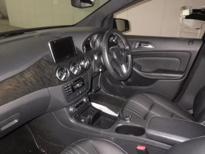 Mercedes-Benz B CLASS