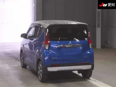Mitsubishi EK X