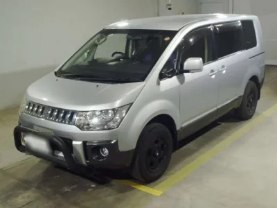 Mitsubishi DELICA D5