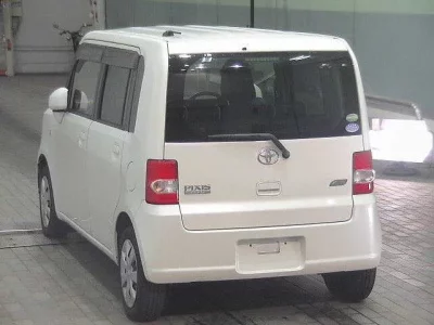 Toyota PIXIS SPACE