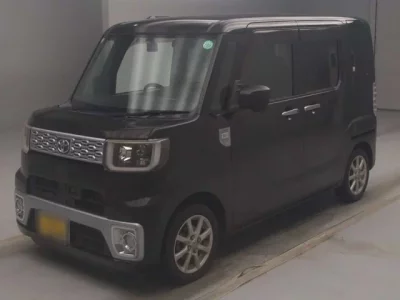 Toyota PIXIS MEGA