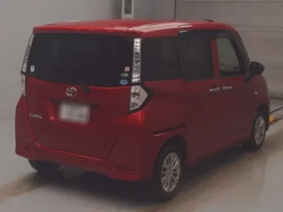 Toyota TANK