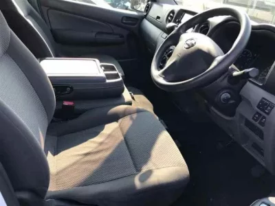 Nissan CARAVAN VAN