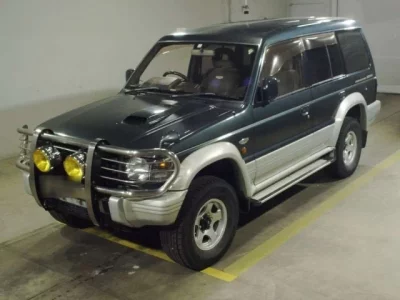 Mitsubishi PAJERO