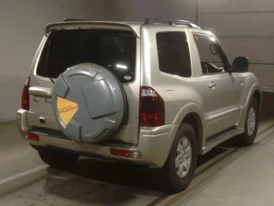 Mitsubishi PAJERO
