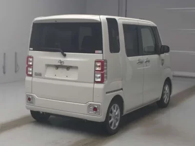 Toyota PIXIS MEGA