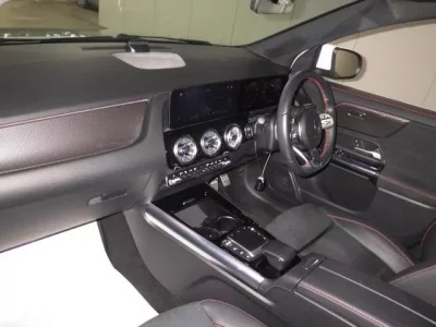 Mercedes-Benz GLA CLASS