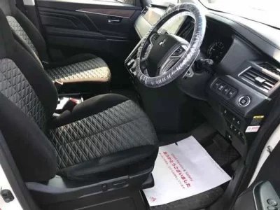 Mitsubishi DELICA D5
