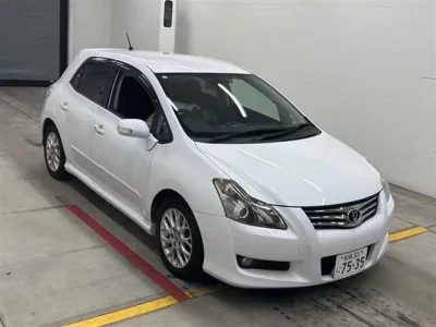 Toyota BLADE