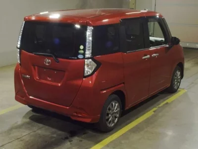 Toyota TANK