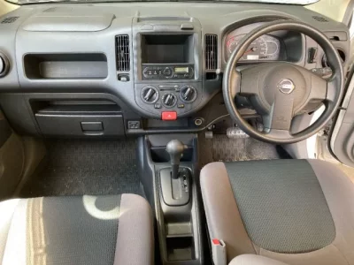 Nissan AD