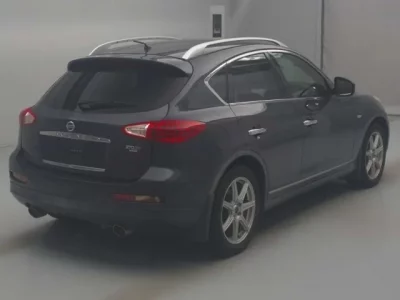 Nissan SKYLINE CROSSOVER