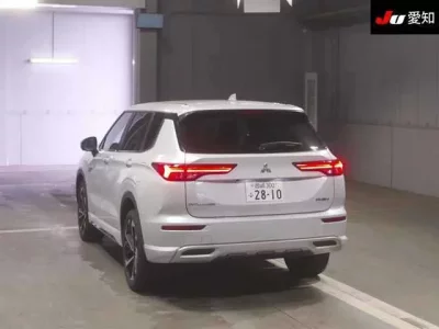 Mitsubishi OUTLANDER PHEV