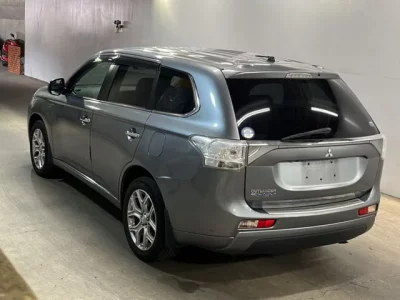 Mitsubishi OUTLANDER PHEV