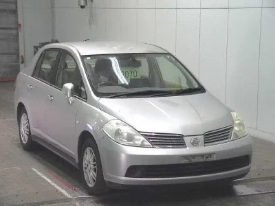 Nissan TIIDA LATIO