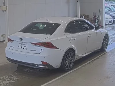 Lexus IS