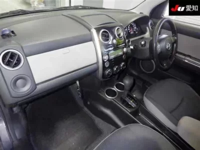 Mazda VERISA