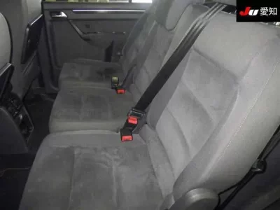Volkswagen GOLF TOURAN