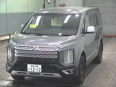 Mitsubishi DELICA D5